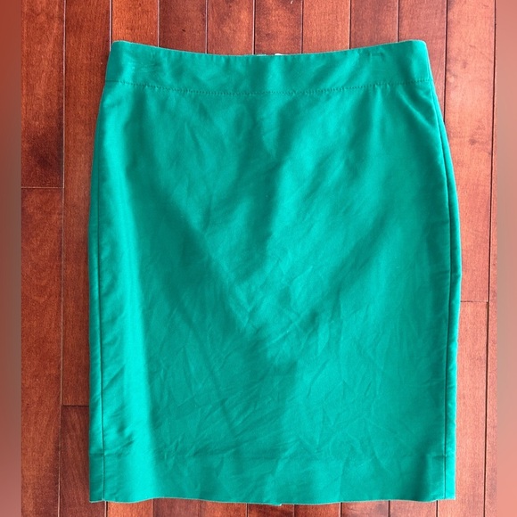 J. Crew Women's Green Pencil Skirt Size 2 - Picture 1 of 7
